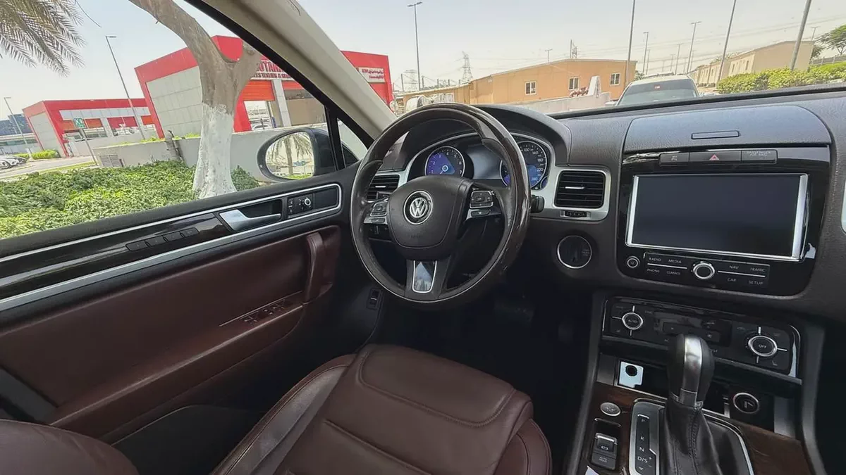 2013 Volkswagen Touareg Highline | G.C.C | Full Options-13-13