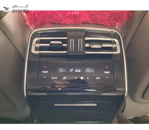 Hongqi H9 Deluxe | 2022A Statement of Power. A Sanctuary of Luxury.*3.5 years manufacturer warranty 