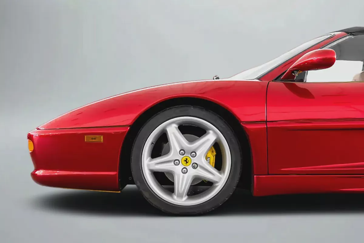 CASH : 635,000 AED | 1998 Ferrari F355 Spider / Gated Manual / USA SPEC-5-5