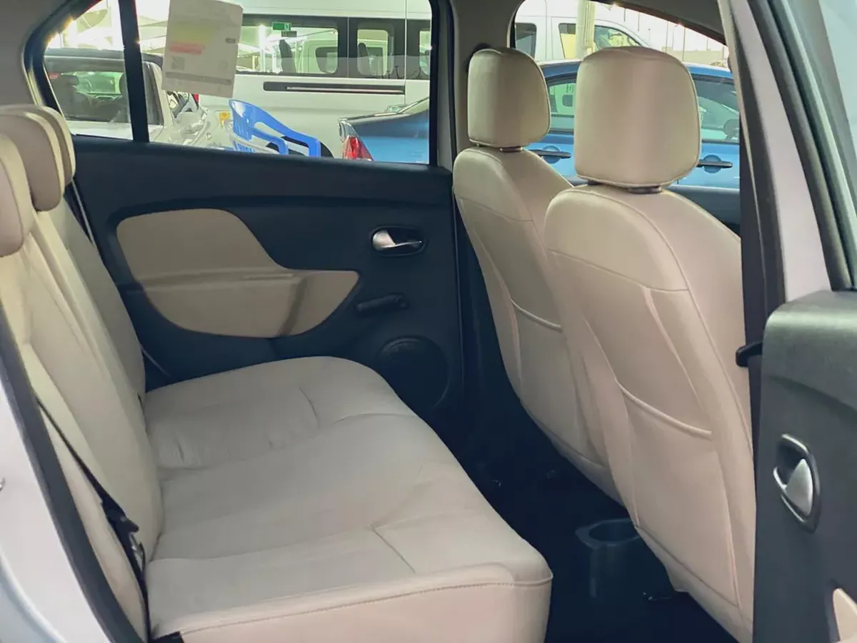 Renault Symbol 2019 silver-10-10