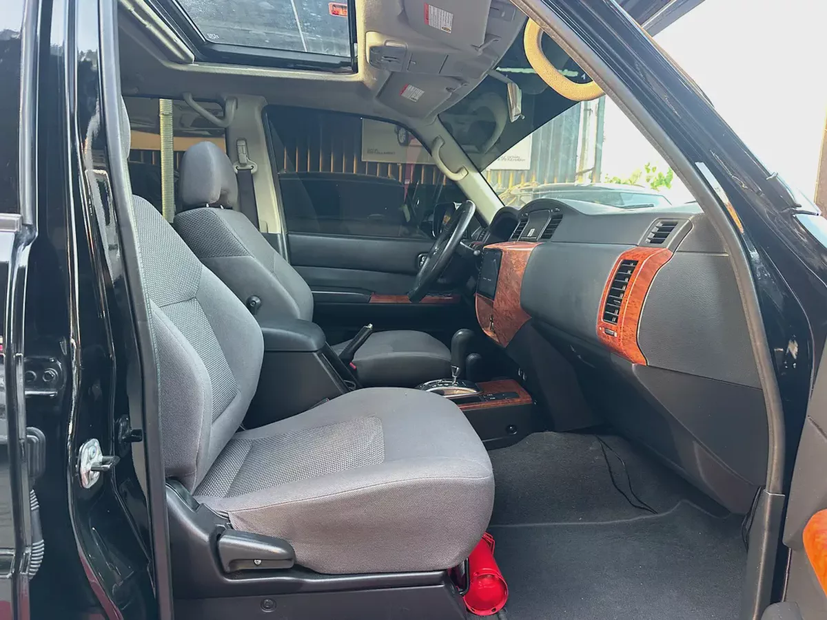 Nissan Patrol Safari 2021 GCC Specs Manual Transmission-17-17