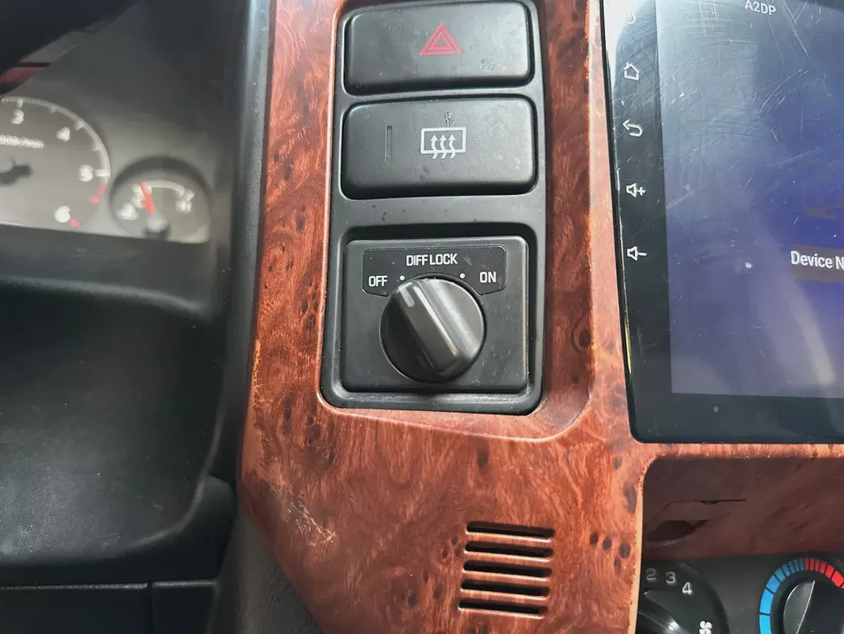 Nissan Patrol Safari 2021 GCC Specs Manual Transmission-8-8