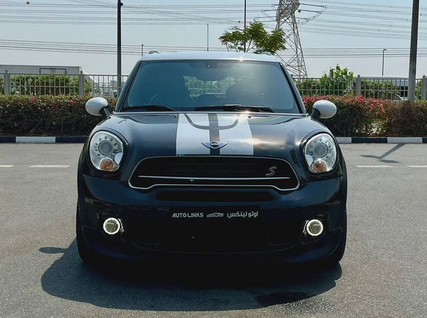 Mini Countryman S John copper Work gcc full option with services clean car