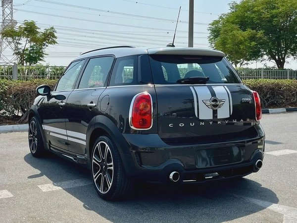 Mini Countryman S John copper Work gcc full option with services clean car