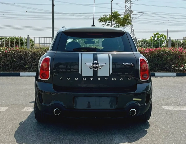 Mini Countryman S John copper Work gcc full option with services clean car
