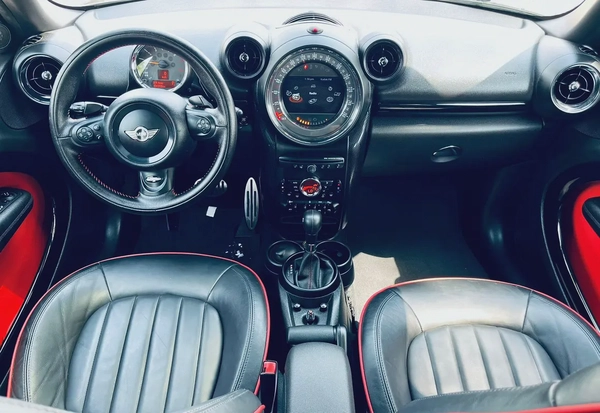 Mini Countryman S John copper Work gcc full option with services clean car