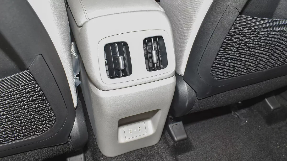 Brand New 2025 Hyundai Tucson GLS | GCC Specs | Zero km-16-16