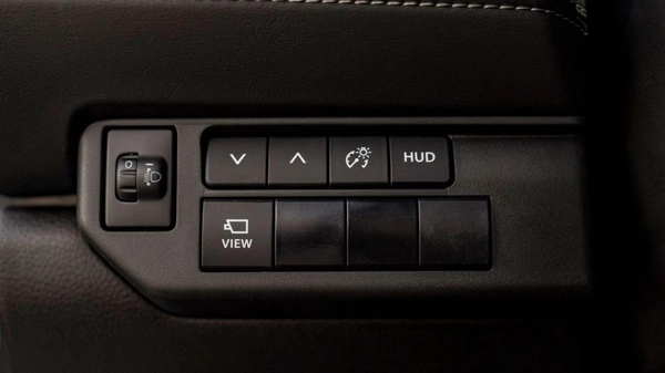 Suzuki Grand Vitara GLX 1.5P AT MY2024 – SILVER
