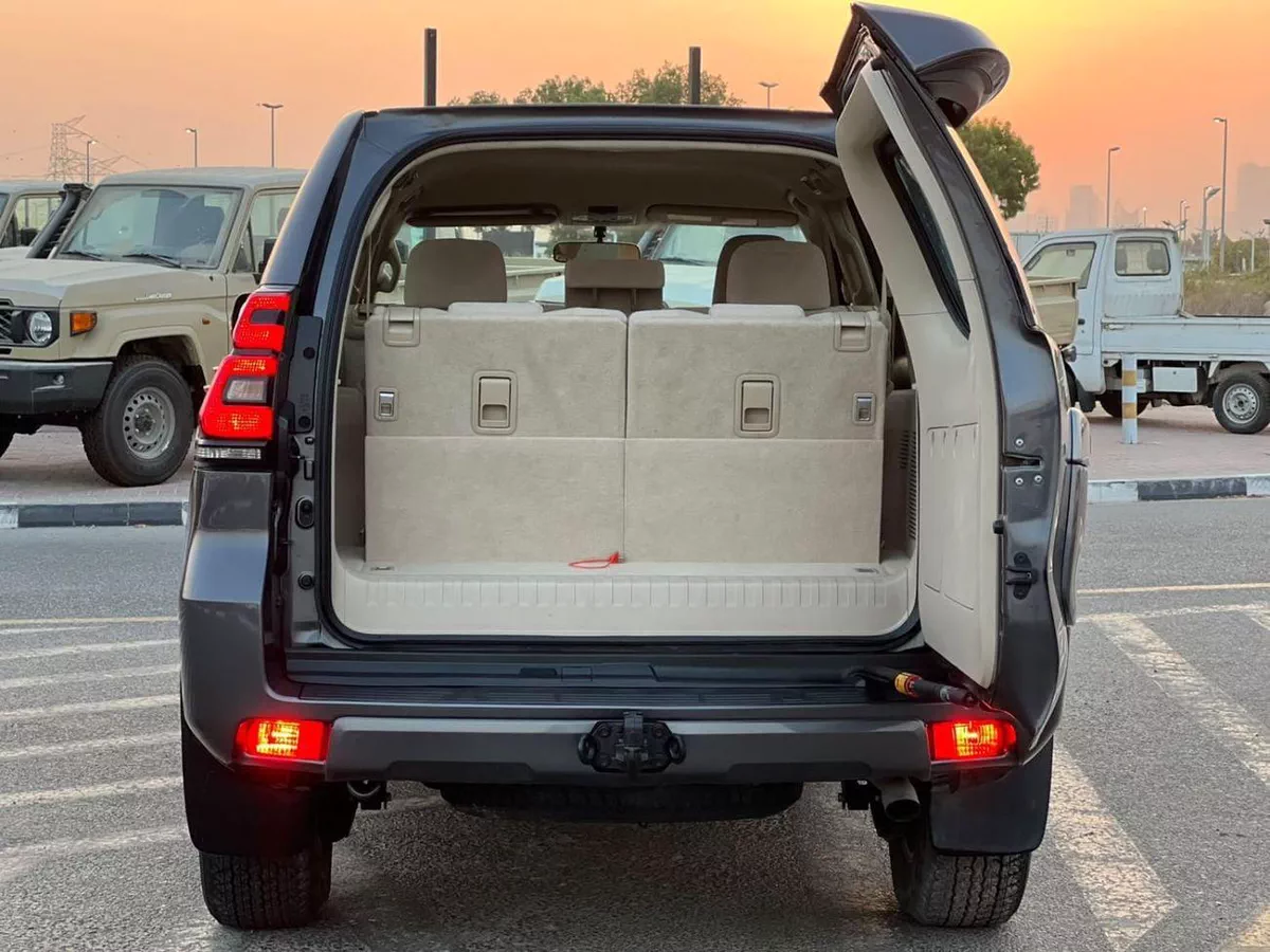 Toyota Prado TX-L 2022 Toyota Prado TX 2.7L V4- AWD 4x4 - No accident  - 2 key Rear  Sensor --18-0