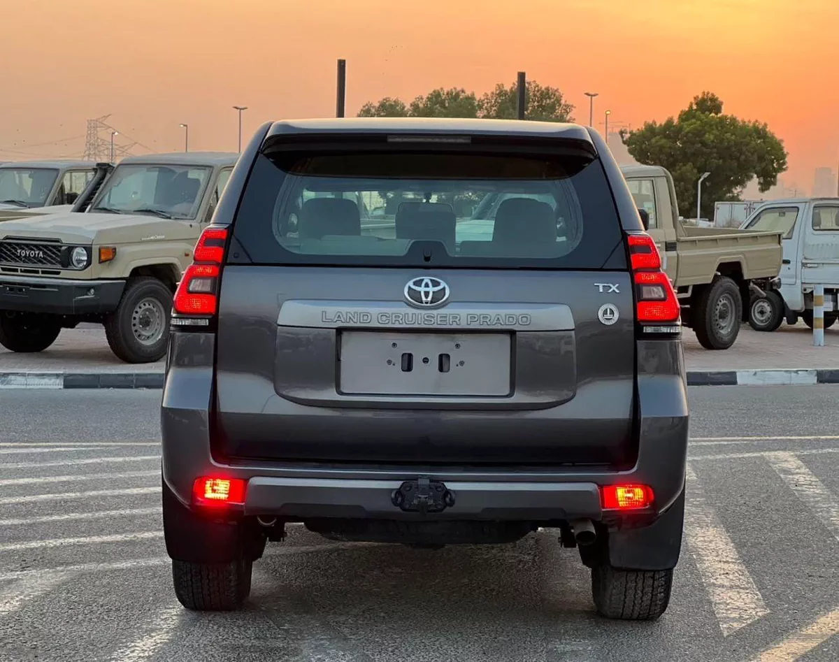 Toyota Prado TX-L 2022 Toyota Prado TX 2.7L V4- AWD 4x4 - No accident  - 2 key Rear  Sensor --5-0