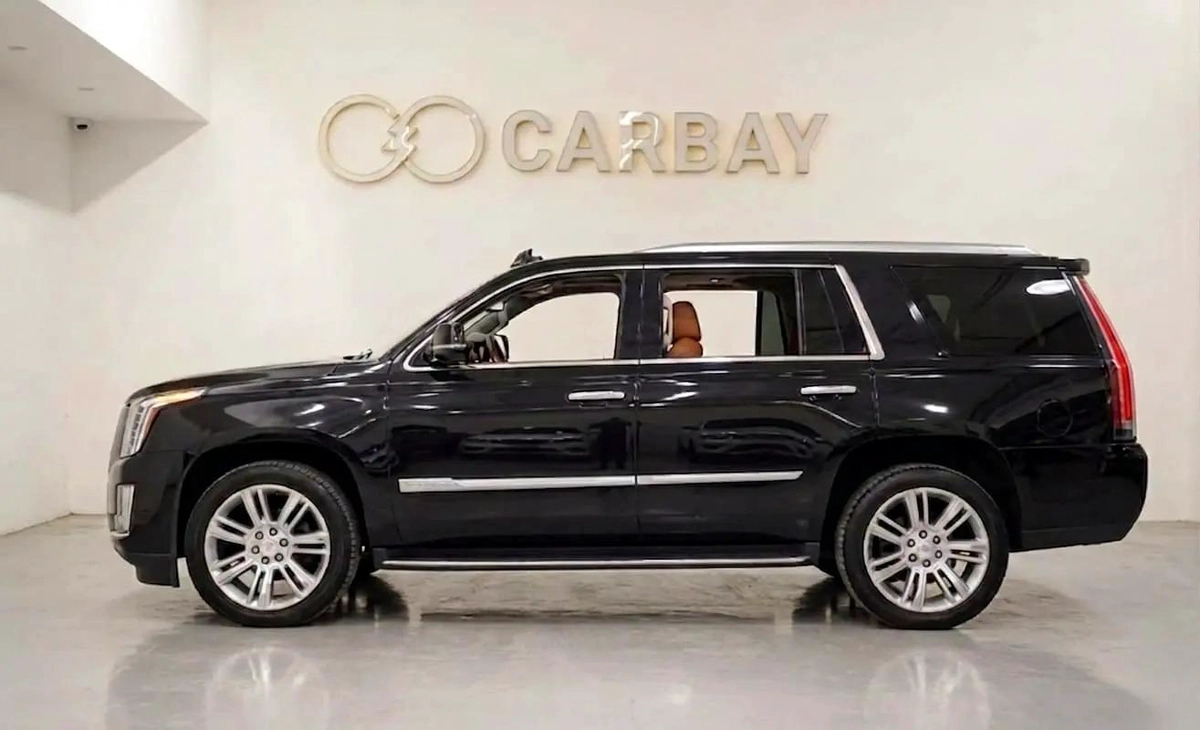 AED 1551 PM | CADILLAC ESCALADE PLATINUM 2020 | PRISTINE CONDITION | 1 YEAR WARRANTY | GCC-6-6