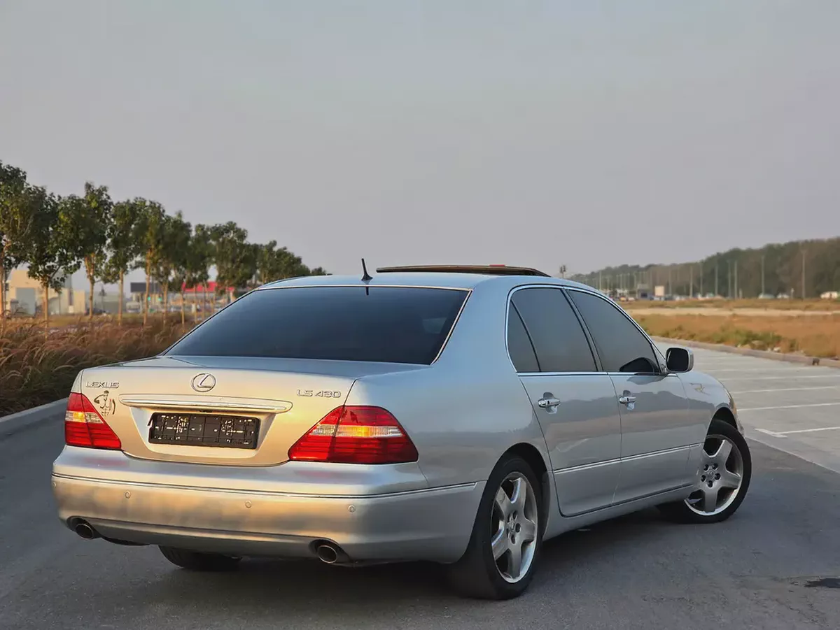 2005 Lexus LS 430 1/2 Ultra - American Specs - Excellent Condition-4-4