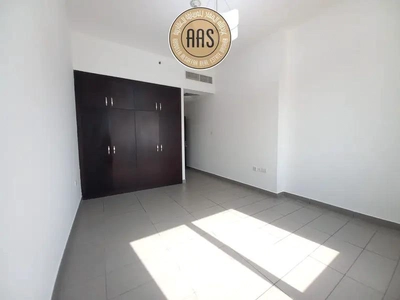 In prime location Chiller free luxurious huge 2bhk with all amenities-9