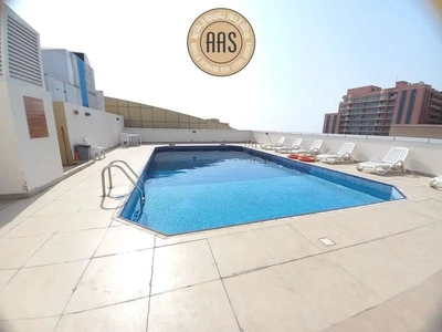 In prime location Chiller free luxurious huge 2bhk with all amenities-0
