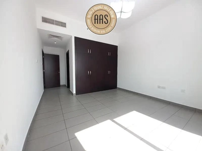 In prime location Chiller free luxurious huge 2bhk with all amenities-3