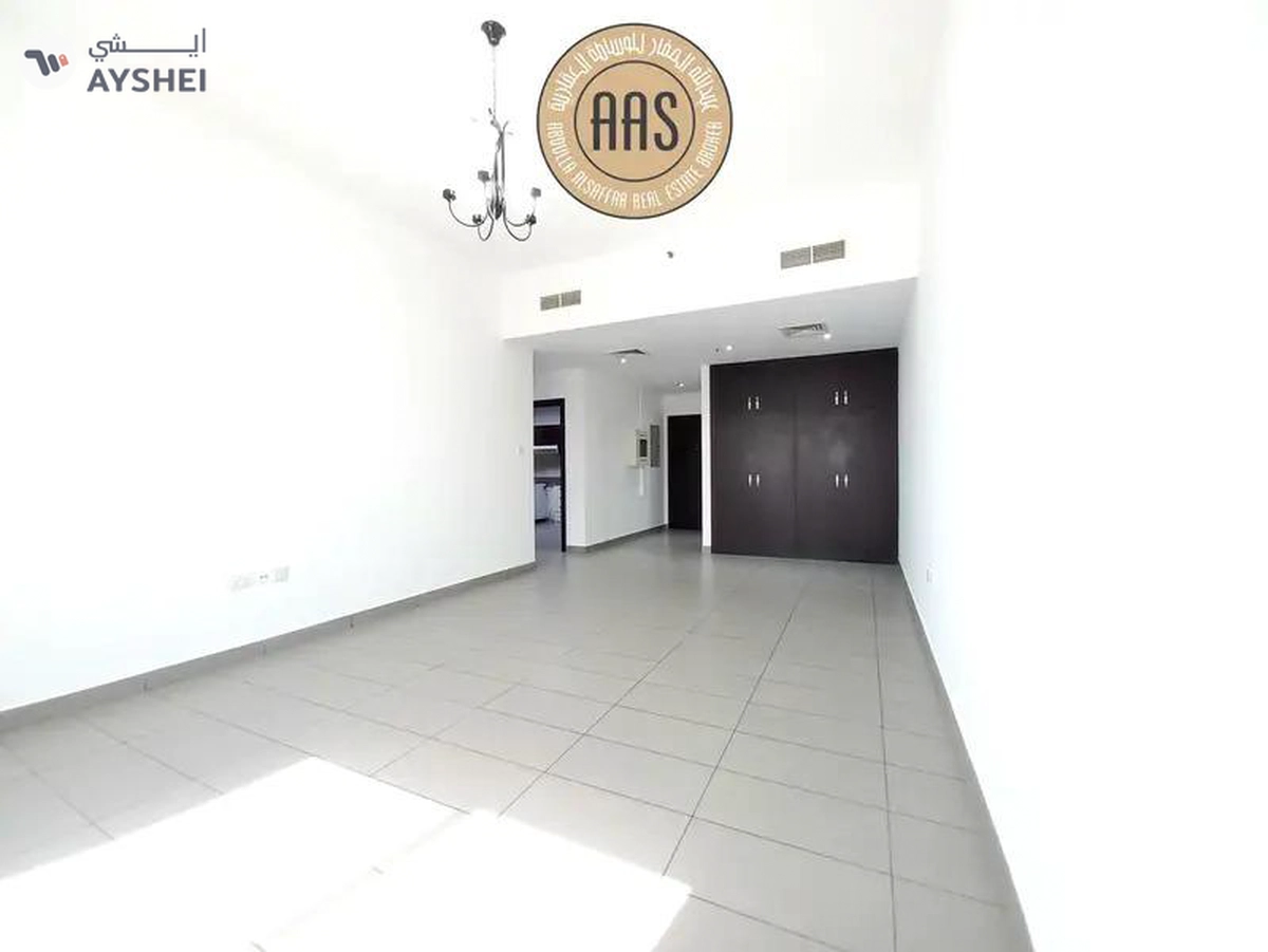 In prime location Chiller free luxurious huge 2bhk with all amenities-17-17