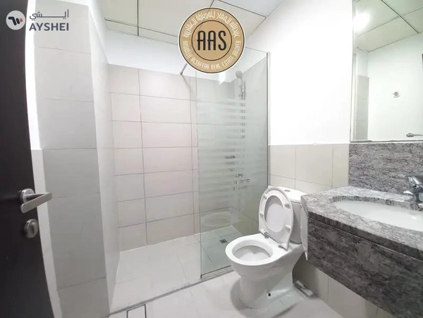 In prime location Chiller free luxurious huge 2bhk with all amenities
