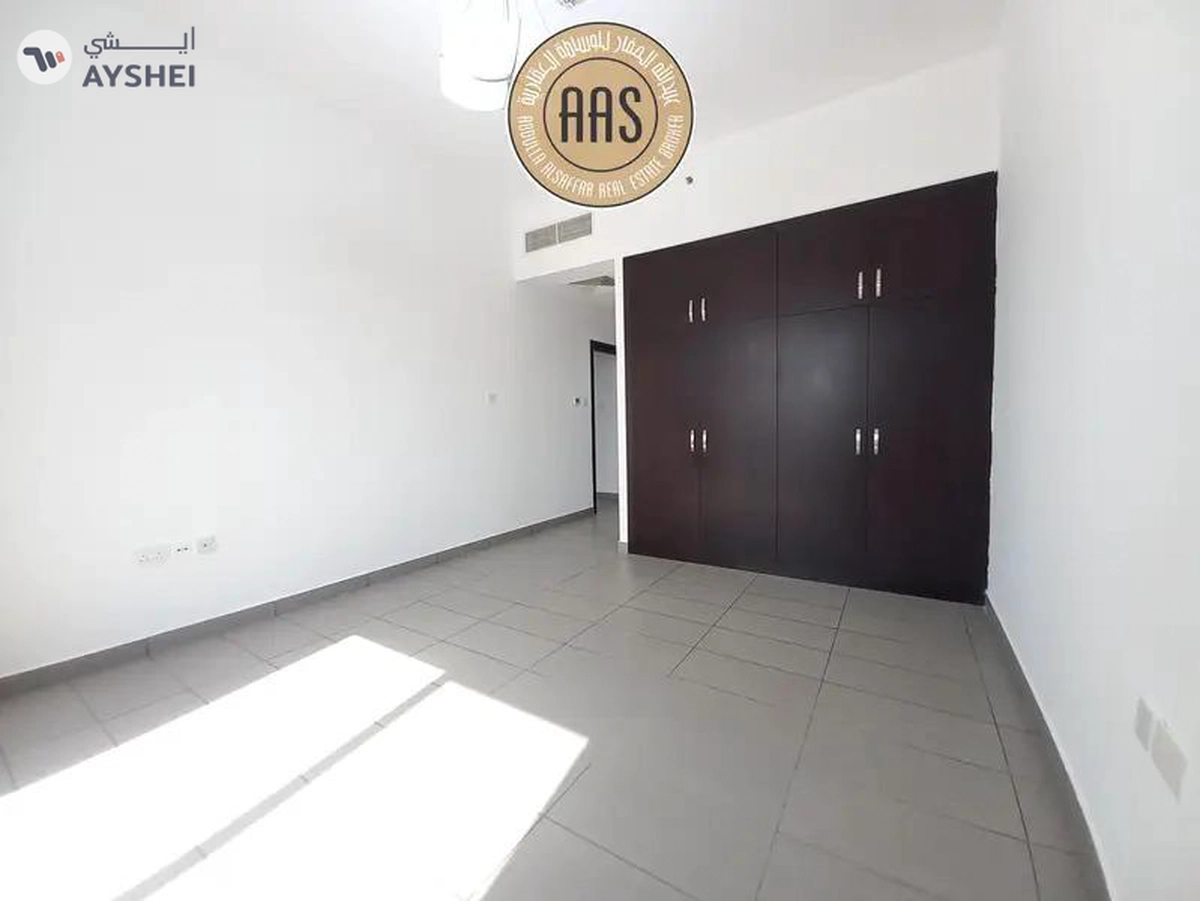 In prime location Chiller free luxurious huge 2bhk with all amenities-2-2
