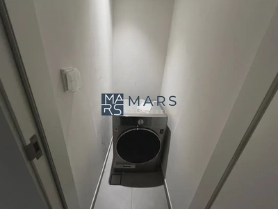 Spacious 1 bedroom | Semi Close Kitchen | Balcony |-1