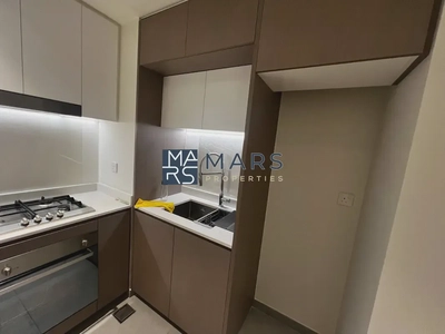 Spacious 1 bedroom | Semi Close Kitchen | Balcony |-2