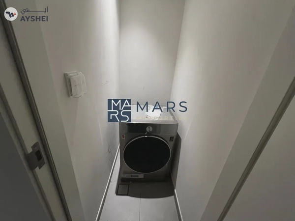 Spacious 1 bedroom | Semi Close Kitchen | Balcony |
