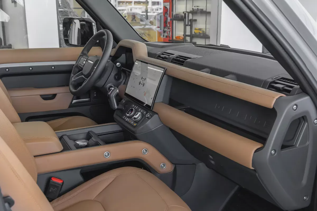 Land Rover Defender | 110 X-Dynamic HSE P400 | GCC Specs | 2026 (Export)-16-16