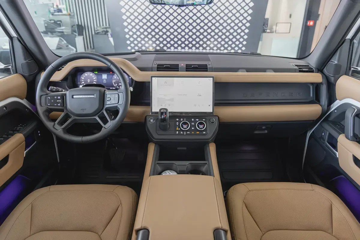 Land Rover Defender | 110 X-Dynamic HSE P400 | GCC Specs | 2026 (Export)-8-8