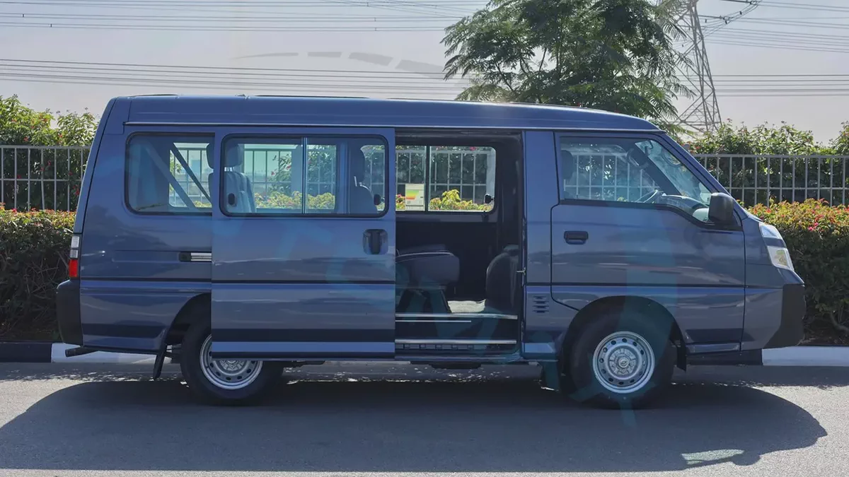 2025 CMC D260 Window Van 2.4L RWD GCC BRAND NEW With 3 Years Or 100,000 Km Warranty-19-19