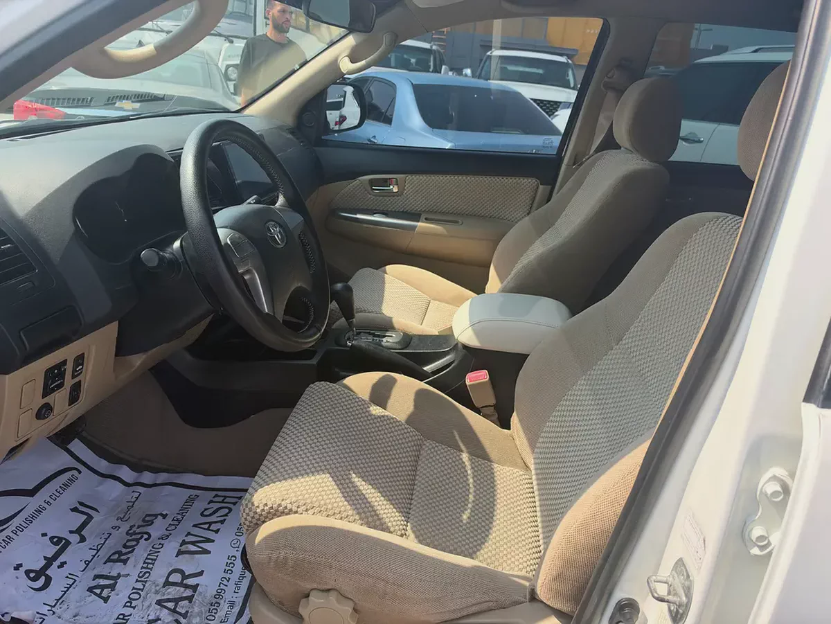 Toyota Fortuner 2015 GXR GCC Specs white color-2-2
