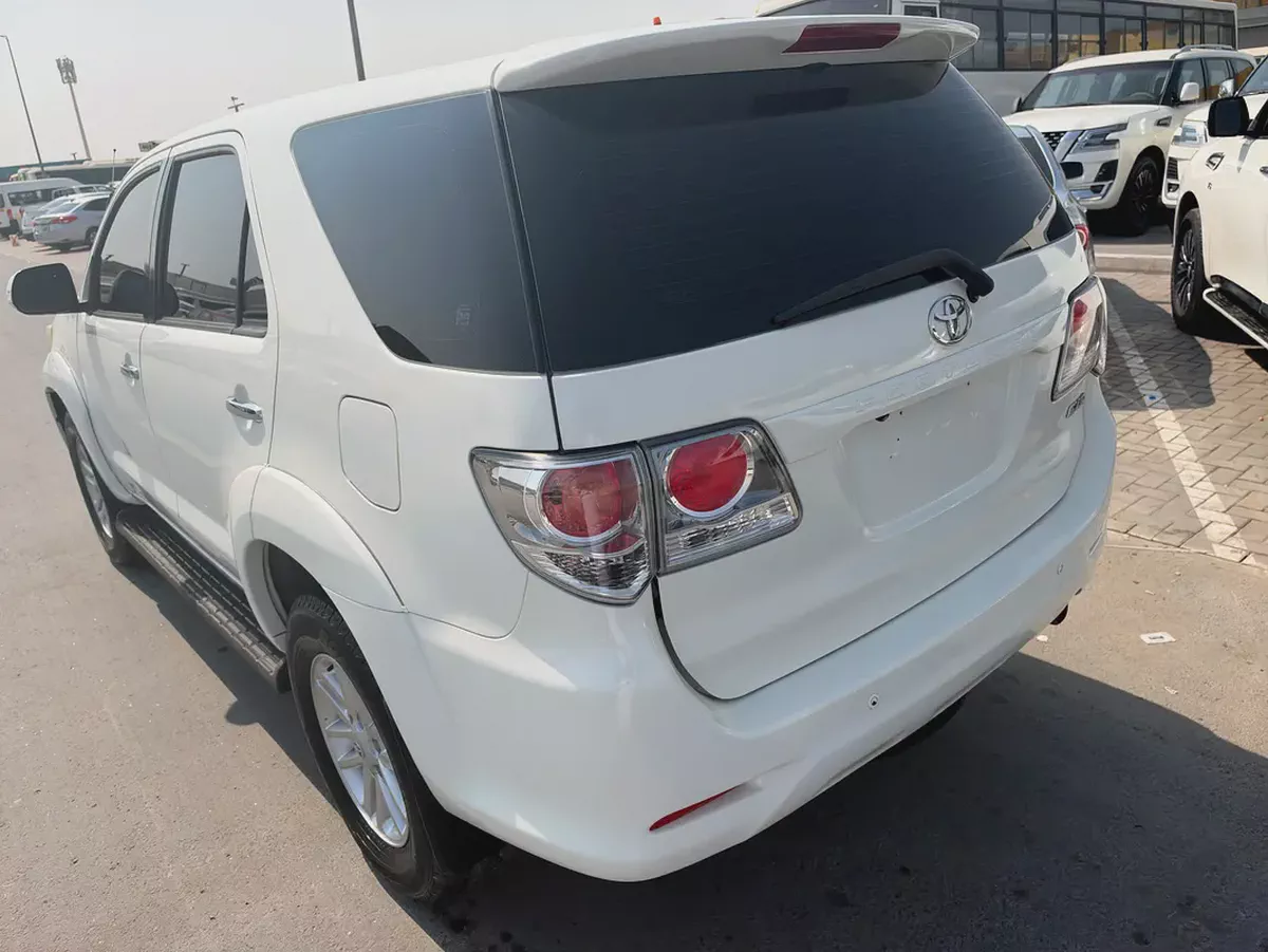 Toyota Fortuner 2015 GXR GCC Specs white color-7-7