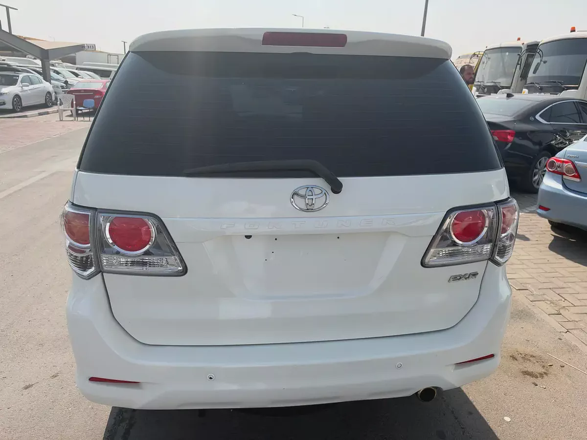 Toyota Fortuner 2015 GXR GCC Specs white color-8-8