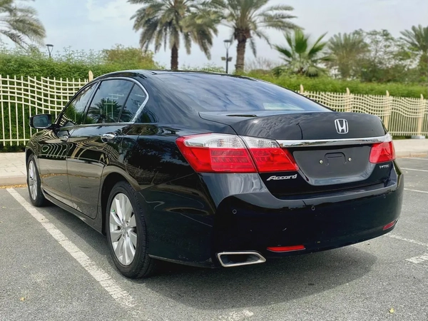 2015 HONDA ACCORD 2.4L FULL OPTION || GCC || ORIGINAL PAINT || FULL AGENCY SERVICE