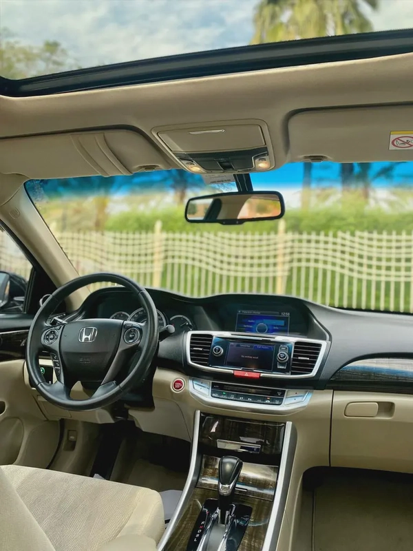 2015 HONDA ACCORD 2.4L FULL OPTION || GCC || ORIGINAL PAINT || FULL AGENCY SERVICE