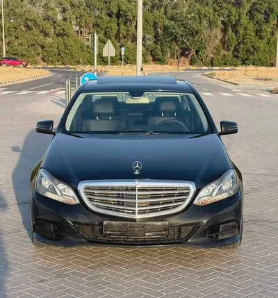 مرسيدس E200 موديل ٢٠١٤ خليجى فل اوبشن بحالة ممتازة-0