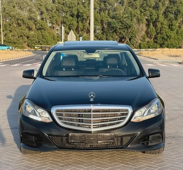 مرسيدس E200 موديل ٢٠١٤ خليجى فل اوبشن بحالة ممتازة