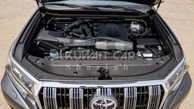 Toyota Prado TOYOTA PRADO VX 4.0P AT MY2023 – GREY-19