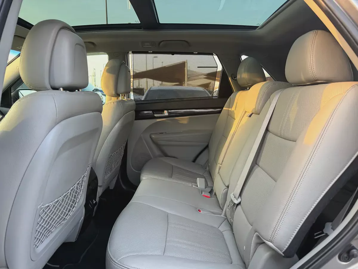 2015 Kia Sorento SX - Premium Trim - American Specs-9-9