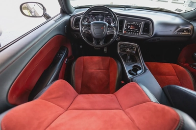 Dodge Challenger-9
