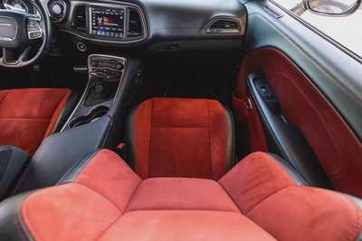Dodge Challenger-18