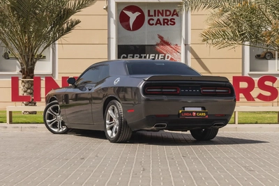 Dodge Challenger-13