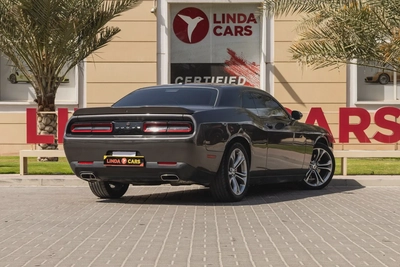Dodge Challenger-2