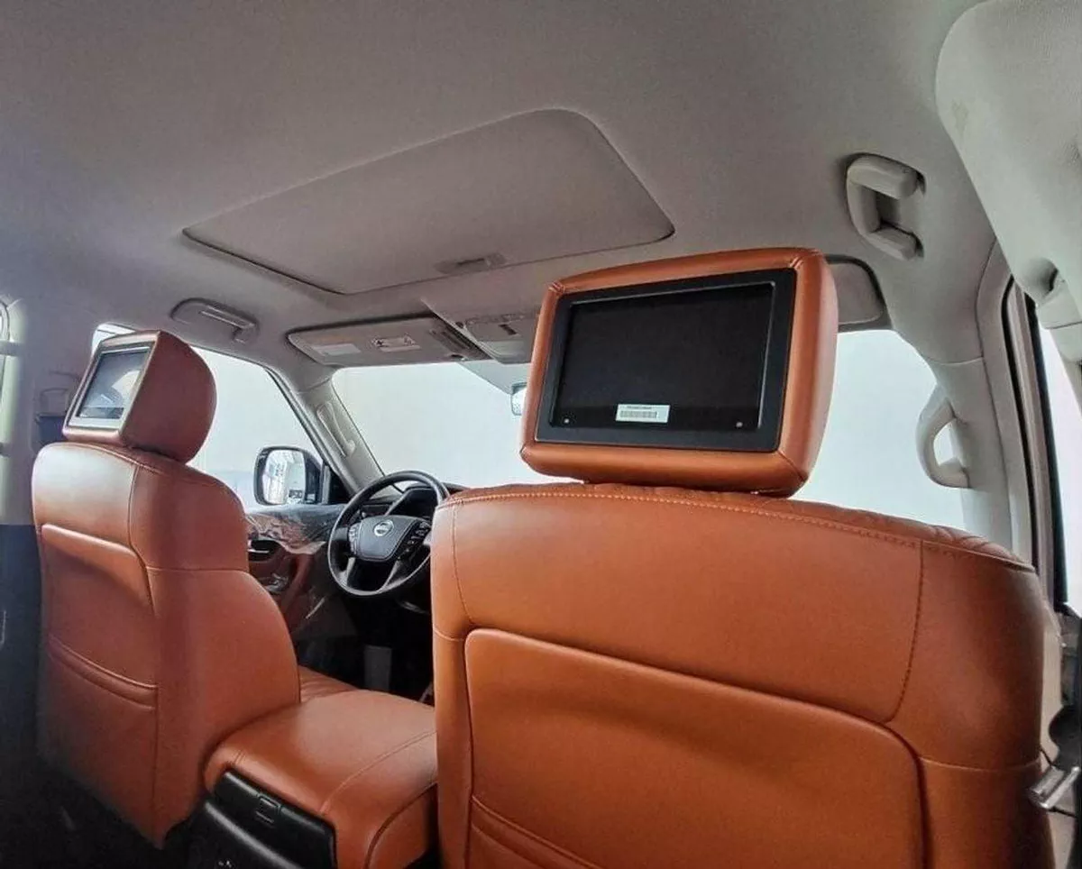 Nissan Patrol SE PLATINUM CITY LE PLATINUM CITY 5.6L-8CYL-400HP PLATINUM RADAR EXCELLENT CONDITION GCC SPECIFICATI-10-0