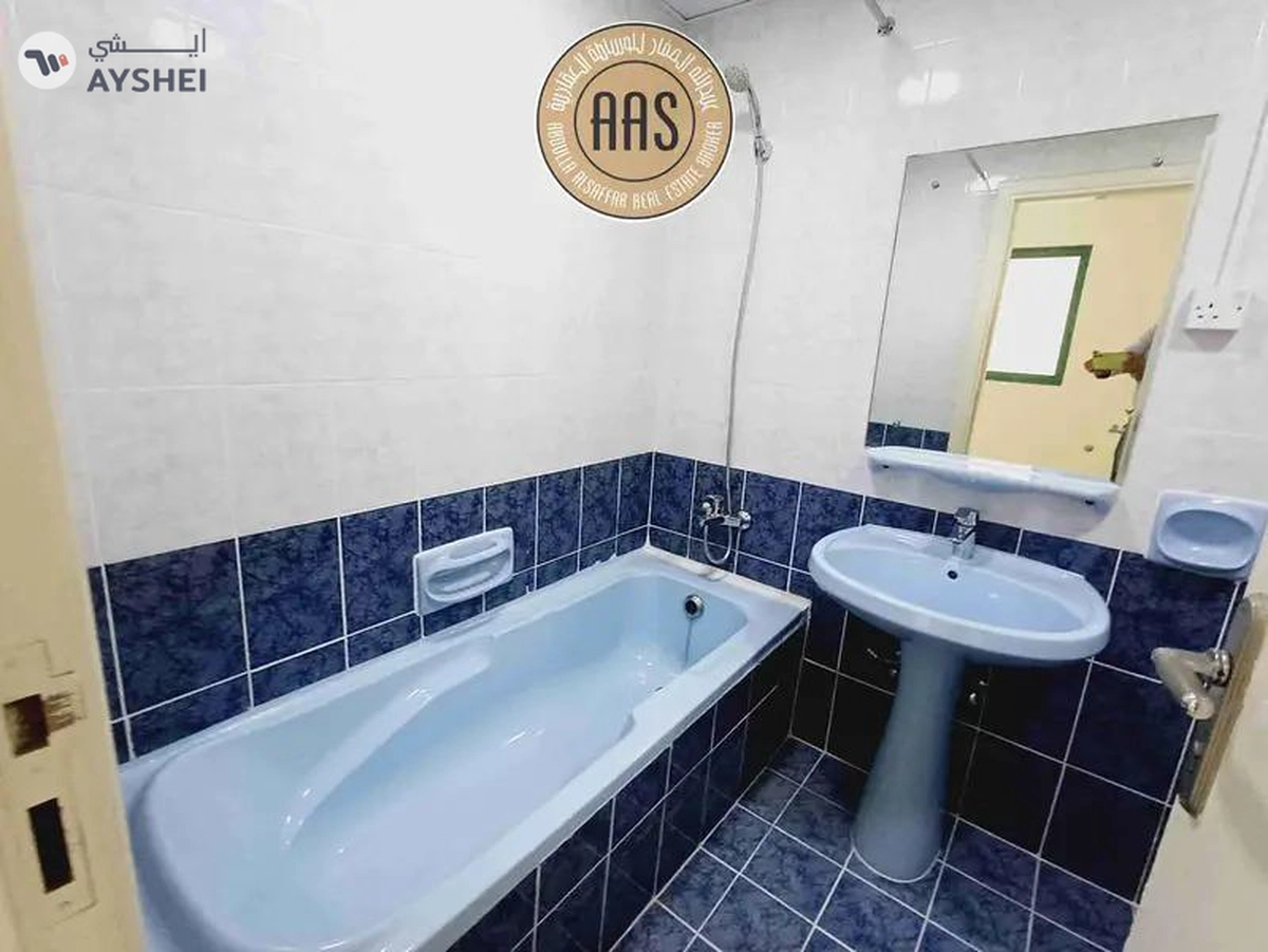 No Commission !! 1BHK apartment !! Luxurious and spacious !! Near to metro station-4-4