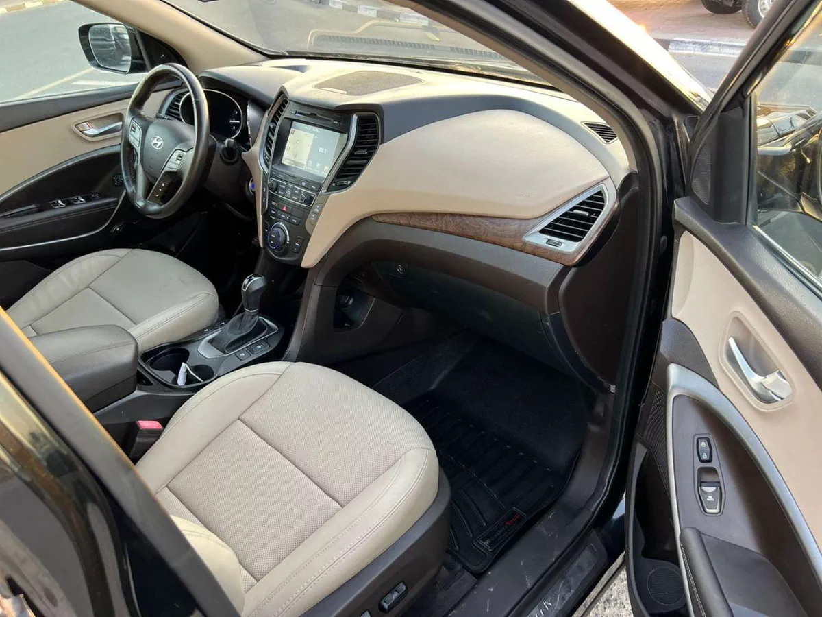 Hyundai Santa Fe SPORT 2018 Hyundai Santafe Fe Full Options 2.0T V4 AWD 4x4 - Panoramic View - 360* 5 CAM --11-0
