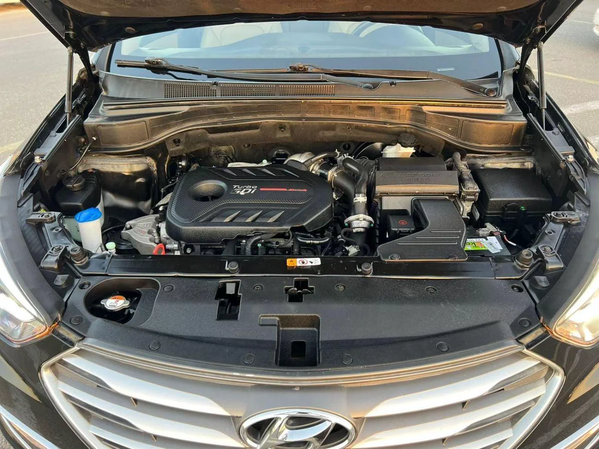 Hyundai Santa Fe SPORT 2018 Hyundai Santafe Fe Full Options 2.0T V4 AWD 4x4 - Panoramic View - 360* 5 CAM --23-0