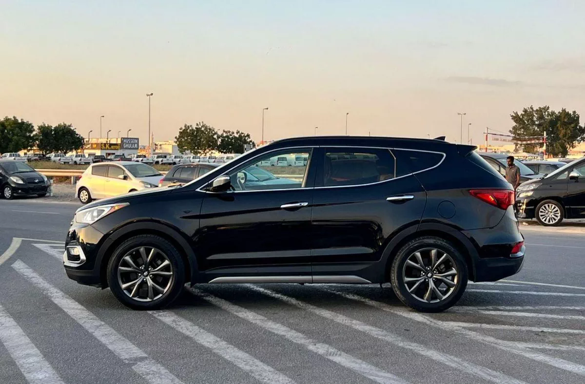 Hyundai Santa Fe SPORT 2018 Hyundai Santafe Fe Full Options 2.0T V4 AWD 4x4 - Panoramic View - 360* 5 CAM --3-0