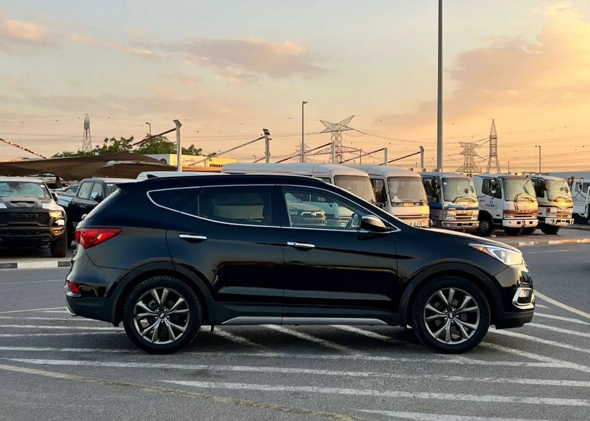 Hyundai Santa Fe SPORT 2018 Hyundai Santafe Fe Full Options 2.0T V4 AWD 4x4 - Panoramic View - 360* 5 CAM --4-0