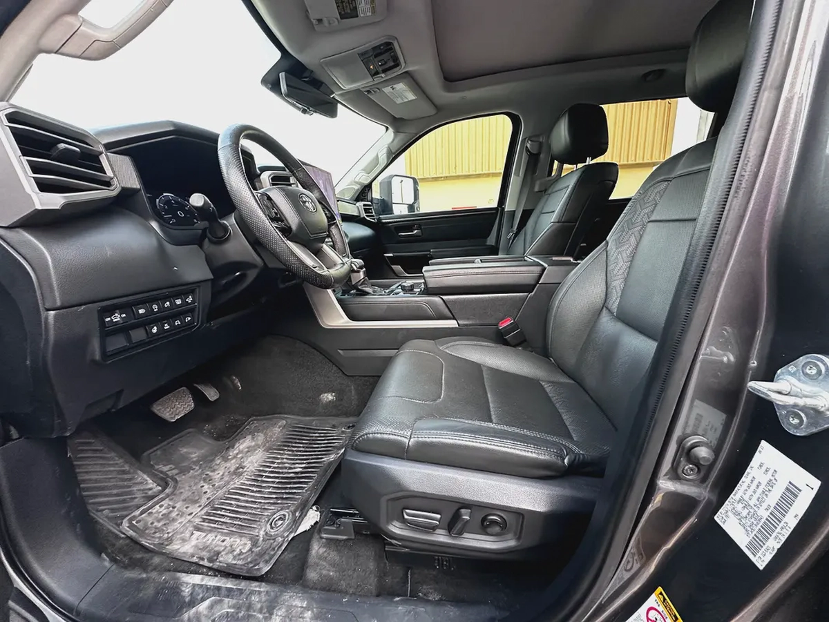 2024 Toyota Tundra Crewmax Platinum | American Specs | Pristine Condition-8-8