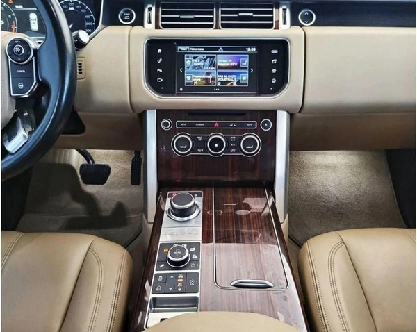 Land Rover Range Rover HSE 5.0L VOGUE HSE V8 5.0L-8CYL FULL OPTION - EXCELLENT CONDITION GCC SPECIFICATION 