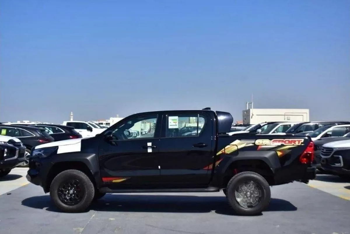 Toyota Hilux GR SPORT-2-0